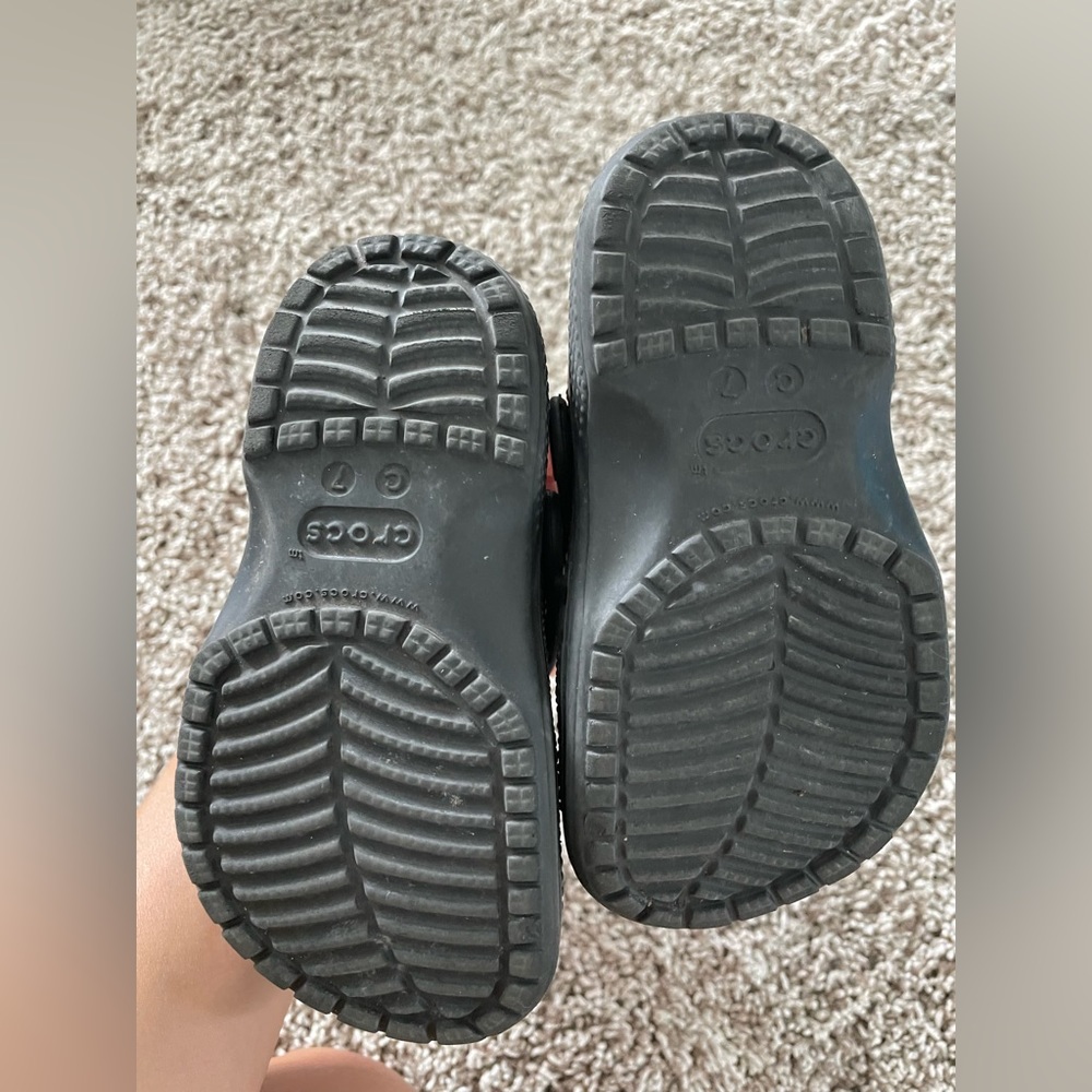 Toddler crocs